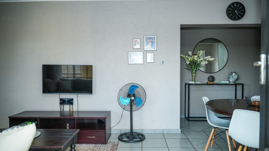 6 Bedroom Property for Sale in Flamwood North West